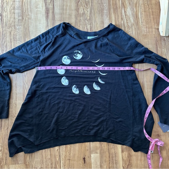 Grayson Threads Top - Picture 5 of 7